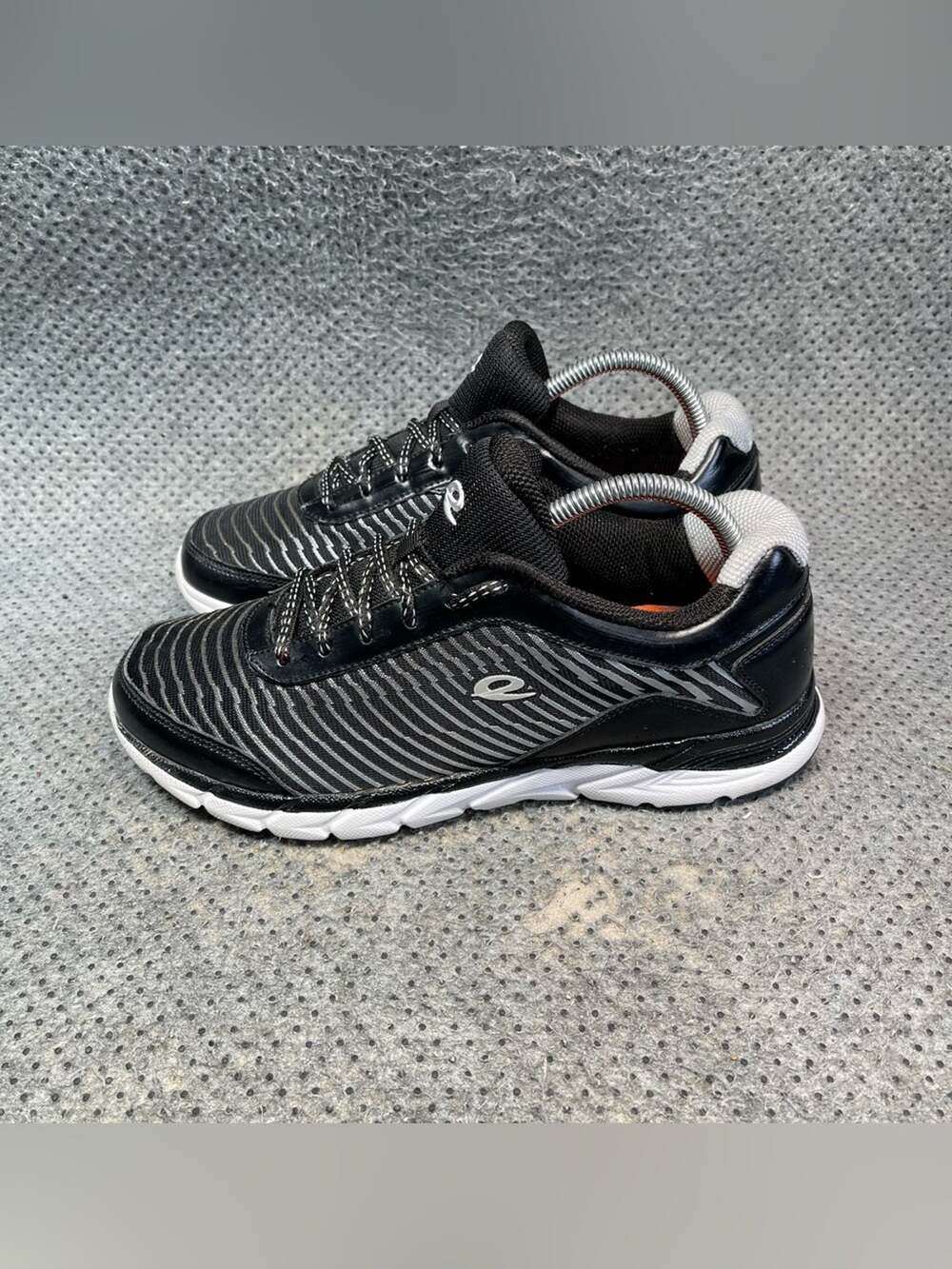 Easy Spirit e360 Black White Running Shoes Size 8 Women’s